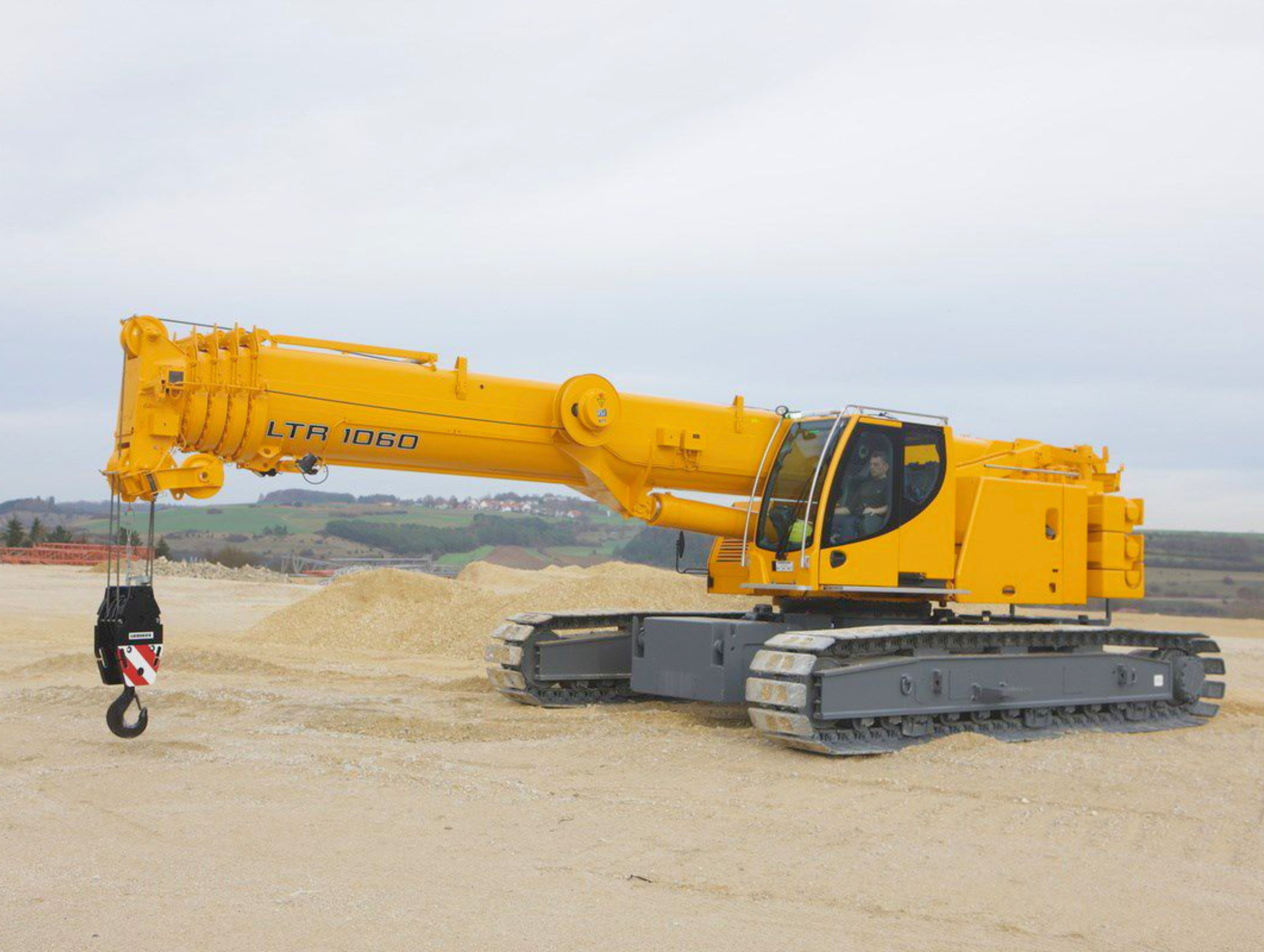 Grue_sur_chenilles_PBF_Transport-4