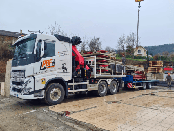 Camion bras grue PBF Transport